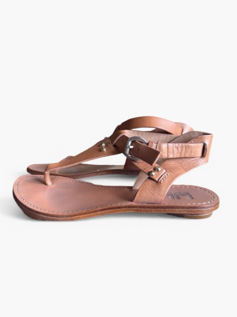 BELLE SIGERSON MORRISON  tan flip-flop/thong sandals excellent condition 7 1/2